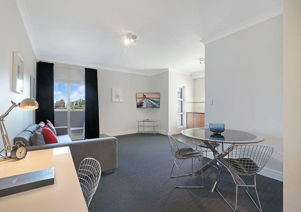 Sydney Airport Suites Exterior photo
